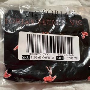 Victoria’s Secret Boy Short size Medium New with Tags